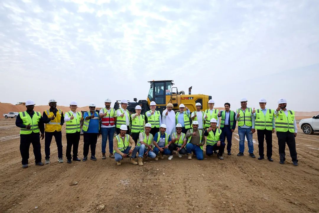 滿慎剛到阿聯(lián)酋調(diào)研：發(fā)揮迪拜橋頭堡作用、加速中東當?shù)鼗季? class=